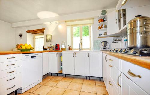 Dun House | 1 Bedroom Cozy Home In Dun
