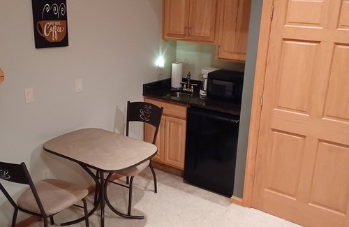 Arkdale Condo | 1 Bedroom Deluxe Suite- Golf/Lake/Beach/Pool