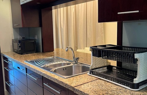 Al Quoz 4 Apartment | 1-bedroom Dubai Downtown-pool,gym,squash,badminton,games, multifunction,meeting
