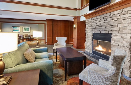 Glenview Condo | 1 Bedroom | Free Breakfast Buffet, Indoor Pool