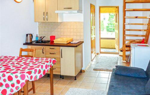 Ciekocino House | 1 Bedroom Gorgeous Home In Choczewo