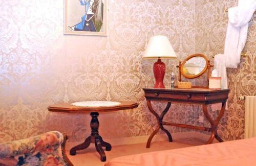 Tournus House | 1 Bedroom House 20min walk to centre in Tournus