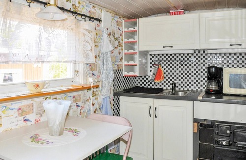 Kristinehamn House | 1 bedroom lovely home in Kristinehamn