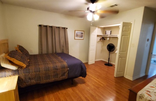 Gainesville House | 1 bedroom near Gainesville city center and Winstar casino.