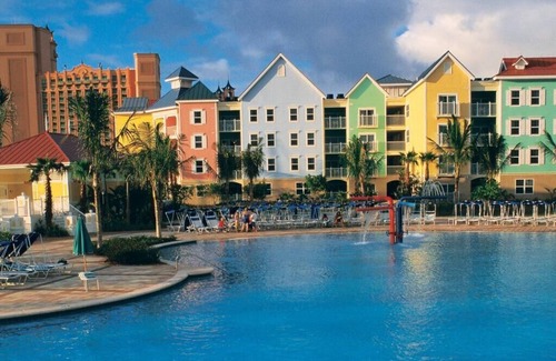 Paradise Island Villa | 1 Bedroom "Premium" Villa" Includes 5 passes to the incredible Water Park!
