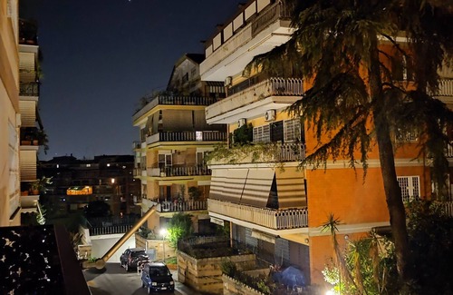 Quartiere XI Portuense House | 1 bedroom private vacation home in rome