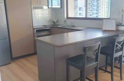 Gold Coast Apartment | 1-bedroom sub penthouse rooftop apartment with WiFi, AC in gorgeous Broadbeach