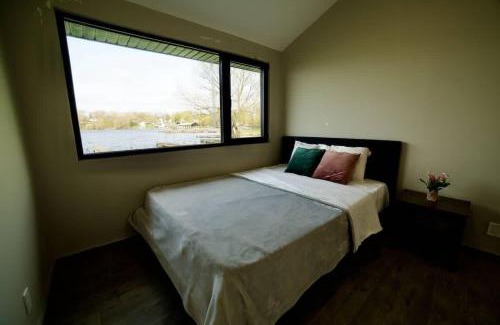 Harwood Apartment | 1-bedroom Townhouse in Harwood #3