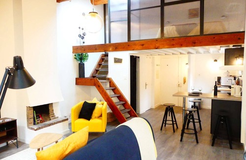 Couronne Urbaine Apartment | 1 Bedroom with terrace - Wifi, Air Conditionning/1 to 5 People