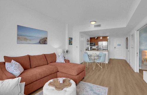 Boynton Beach Condo | 1 br 2bed LakeView Rooftop Pool