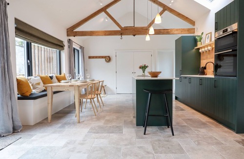 Buckfastleigh House | 1 CADDAFORD BARNS, pet friendly, with open fire in Buckfastleigh