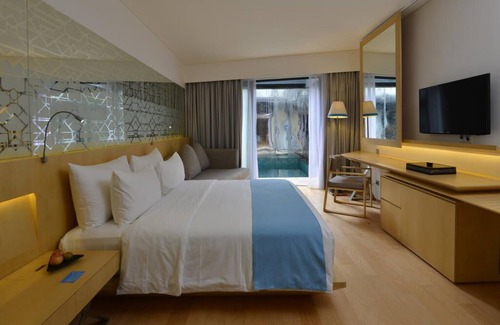 Seminyak Hotel | 1 Deluxe Room With Jacuzzi
