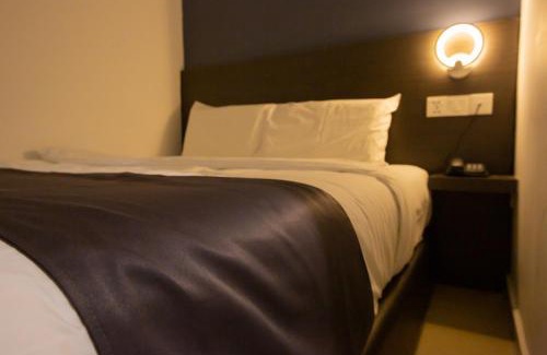 Kampung Bahasa Kapor Hotel | 1 Hotel Signature