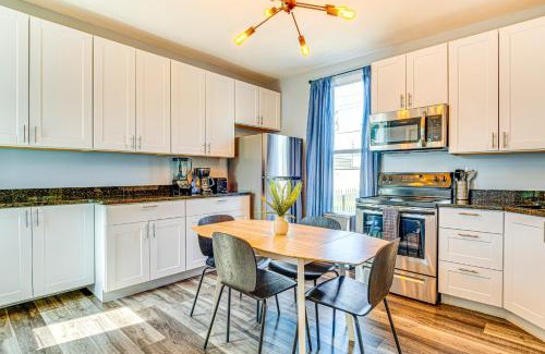 Babe Denny House | 1 Mi to Dtown and Lucas Oil Stadium Home in Indy!