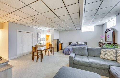 New Kensington Apartment | 1 Mi to Dtwn: Cozy Retreat in New Kensington!