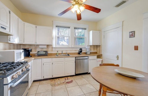 Arlington House | 1 Mi to East Falls Station: Home w/Office!