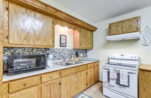 Galveston House | 1 Mi to Historic Pleasure Pier Galveston Home