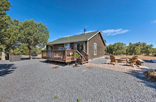 Show Low House | 1 Mi to Hiking Chic Show Low Escape with Fire Pit!