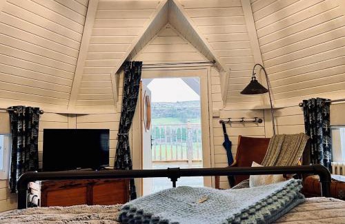 Pontsticill House | 1 Scenic hideaway, Alfresco Bath, Stunning Valley View