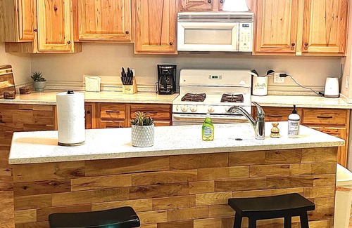 Foothills House | 1 Story 5 Bedroom, RV Parking, Hot Spa, Must See Strip View!