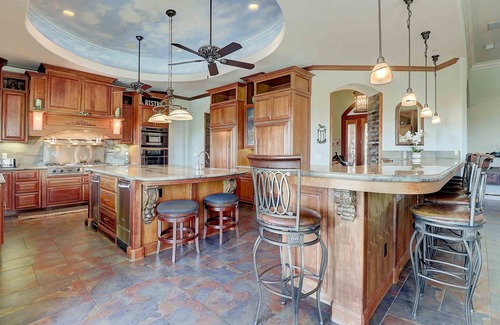 East Canyon House | 1 STORY ARTISTIC MASTERPIECE W/AMAZING VIEWS! GORGEOUS POOL W/SAFETY FENCE OPT.