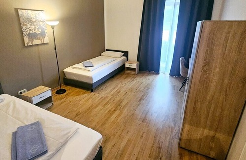 Munchen District Apartment | 1 Zimmer/room