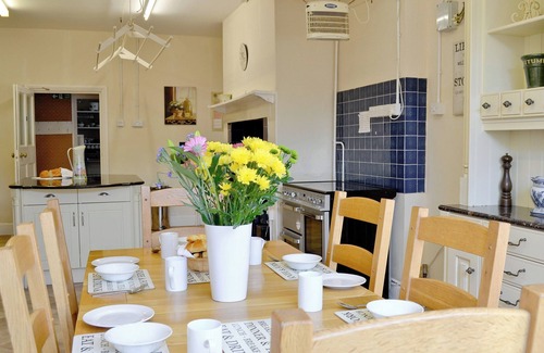 Winkleigh Cottage | 10 bedroom accommodation in Beaford, near Winkleigh