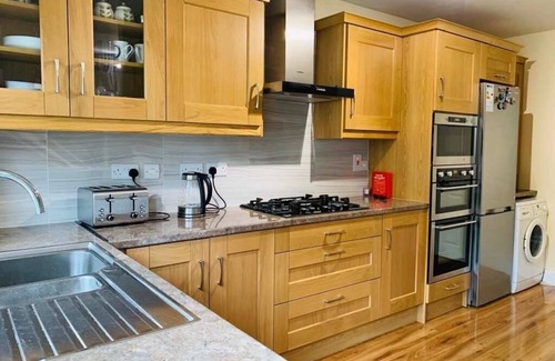 Sligo House | 10 beechwood court self catering home