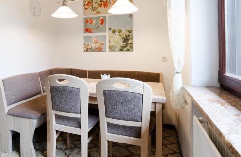 Westerburg Apartment | 10 Bett Ferienwohnung Sonnenblume