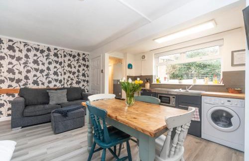 Little Missenden Apartment | 10 Boutique Studio Apartment near Tube - quiet location