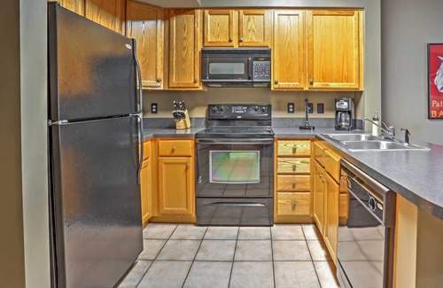 Red Hill Condo | 10 Mi to Beach: Legends Resort Condo on Ninth Hole
