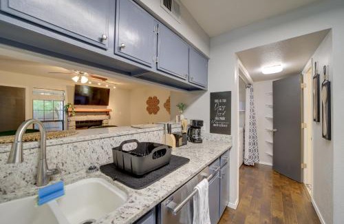 South Tulsa Apartment | 10 Mi to Dtwn Tulsa Condo with Pool Access!