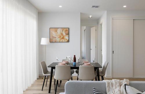 Greenvale House | 10 Min to Airport Brand New Family 4BR House