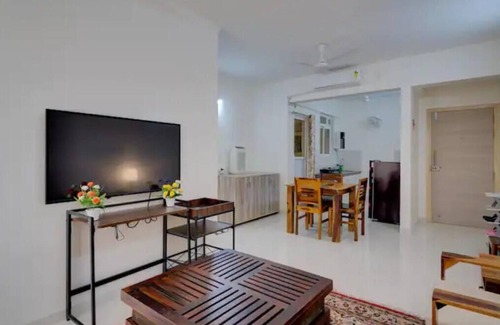Chicalim Apartment | 10 min to GOI Airport & Beach - Access Swimming Pool - Sauna - Ping Pong Table