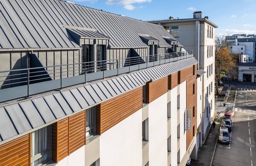 Bourg-l'Eveque Apartment | 10 Minutes du Centre ! Suite Climatisée, accès Gym