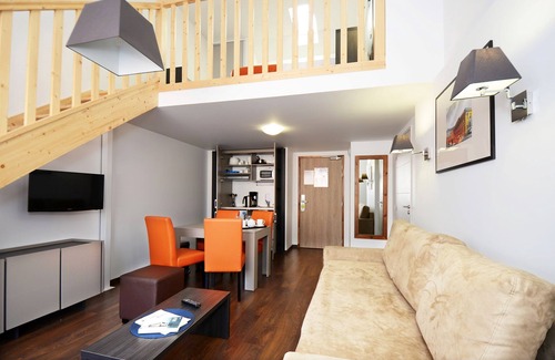 Saint - Aubin - Dupuy Condo | 10 Minutes du Métro | Suite