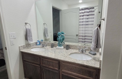 Killeen House | 10 Minutes from Fort Cavasos. WiFi, Netflix, Prime, Quit Subdivision