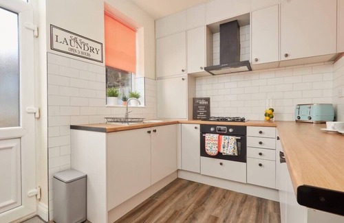 Bradford House | 10%OFF| 3 Nights | Leeds | Bradford | Free Parking