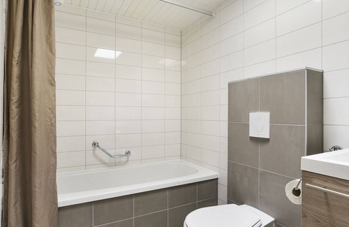 Hapert House | 10-person bungalow in the holiday park Landal Het Vennenbos