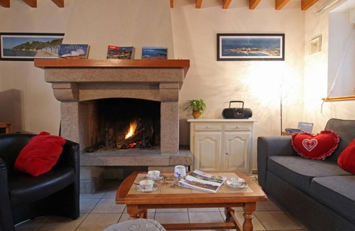 Les Moitiers-d'Allonne House | 100 m² Gîte ∙ 2 bedrooms ∙ 8 guests