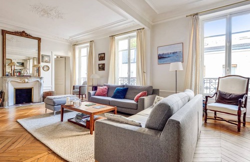Neuilly-sur-Seine Apartment | 100 m² Apartment ∙ 2 bedrooms ∙ 4 guests