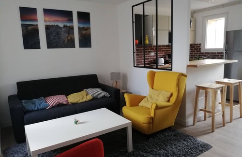 Luc-sur-Mer Apartment | 100 m from the beach in a pretty family seaside resort