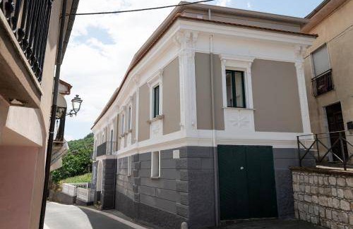 San Pietro al Tanagro Apartment | 100 m² Apartment ∙ 2 bedrooms ∙ 6 guests