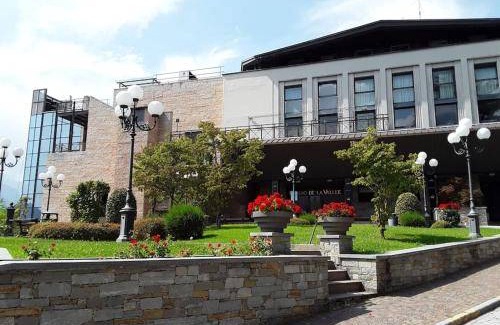 Saint-Vincent Apartment | 100 m² Apartment ∙ 2 bedrooms ∙ 6 guests