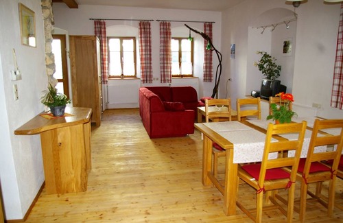 Poysdorf Apartment | 100 m² Apartment ∙ 1 bedroom ∙ 4 guests