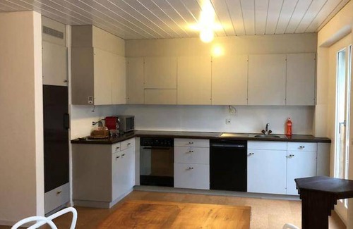 Burgdorf Apartment | 100 m² Apartment ∙ 1 bedroom ∙ 5 guests
