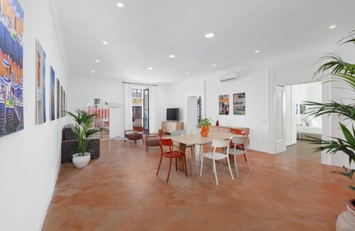 Sorrento City Centre Apartment | 100 m² Apartment ∙ 2 bedrooms ∙ 8 guests