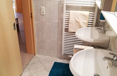 Jerzens Apartment | 100 m² Apartment ∙ 3 bedrooms ∙ 8 guests