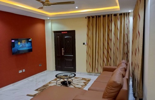 Accra Apartment | 100 m² Apartment ∙ 3 bedrooms ∙ 6 guests