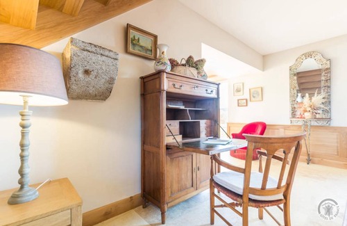 Marcilly House | 100 m² Gîte ∙ 2 bedrooms ∙ 4 guests